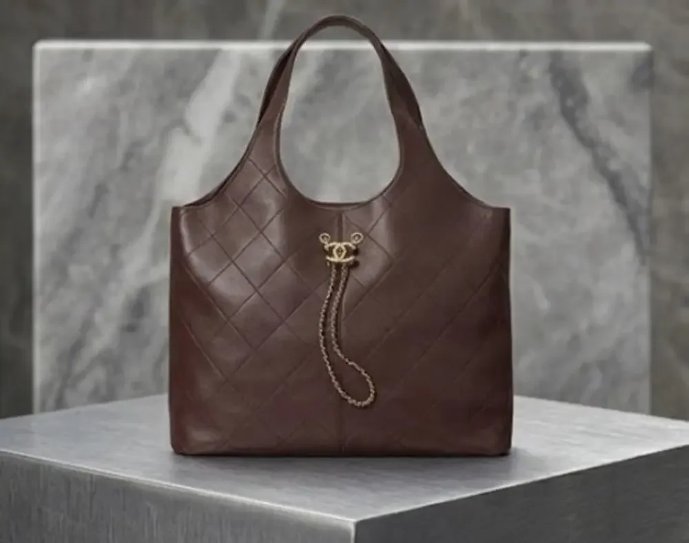 Maxi Shopping Bag Calfskin & Gold Tone Metal Dark Brown